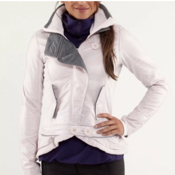 Lululemon Pedal Power Jacket in Blush - Picture 1 of 16